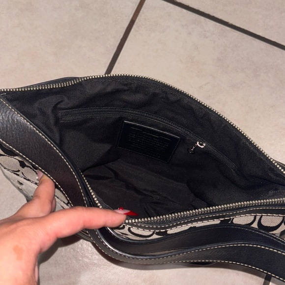 EUC Coach Duffle Black Leather, Suede, and Canvas shoulder bag 2008 - Picture 3 of 5